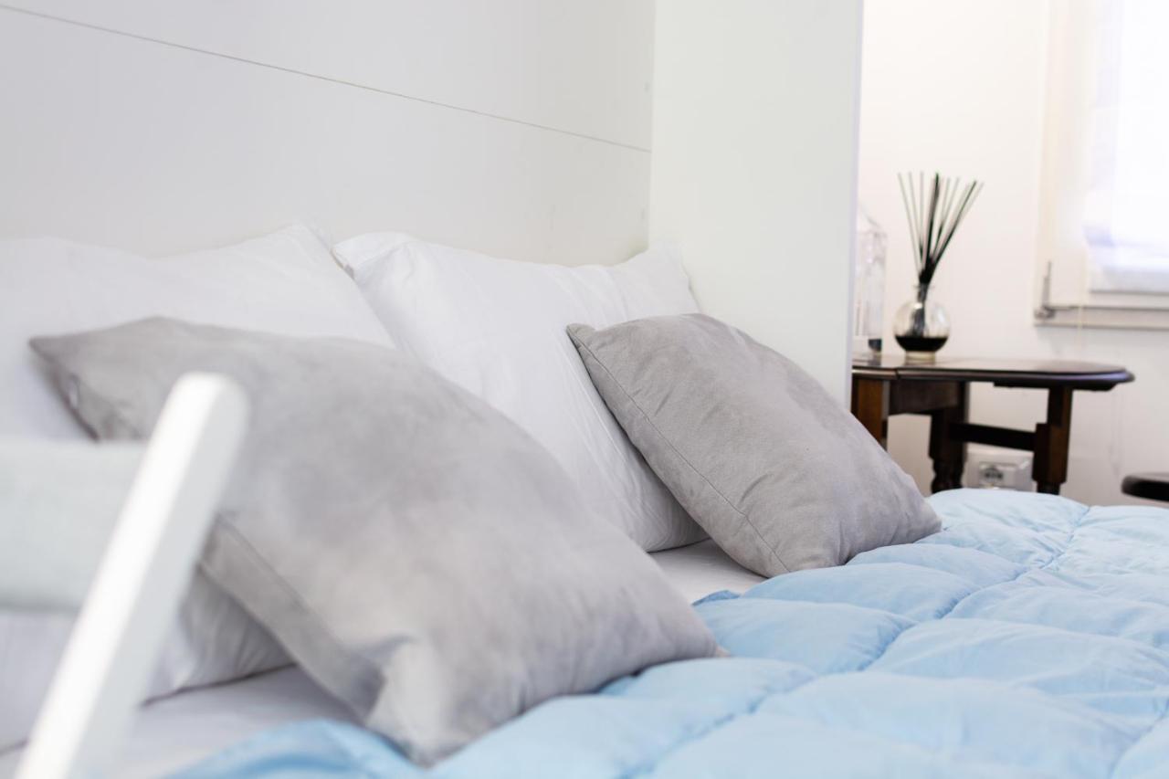 Housmart Tovaglie 9 Int 7 Apartment Bologna Bagian luar foto
