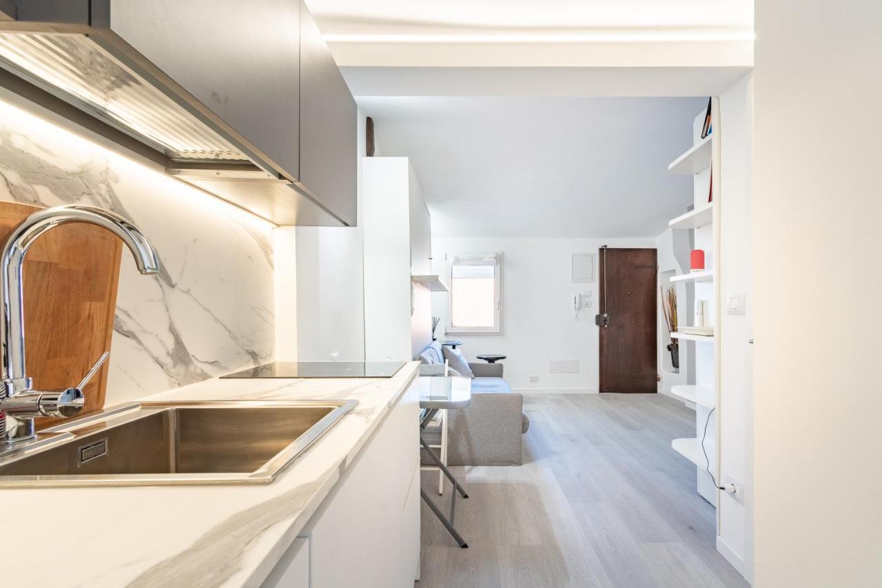 Housmart Tovaglie 9 Int 7 Apartment Bologna Bagian luar foto