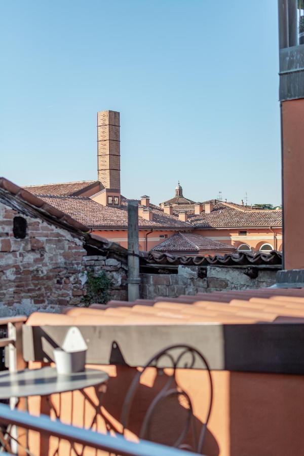 Housmart Tovaglie 9 Int 7 Apartment Bologna Bagian luar foto